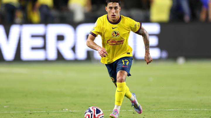 Club America, USMNT playmaker Alex Zendejas scores sensational chip to complete brace vs Pumas