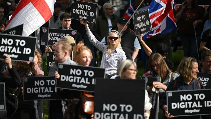 UK’s digital ID cards spark debate over immigration control and privacy