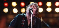 Deliver Me From Nowhere Trailer: Jeremy Allen White Sings "Born to Run"