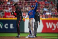 Edwin Diaz, Mets escape wild 9th inning to defeat Reds in series
