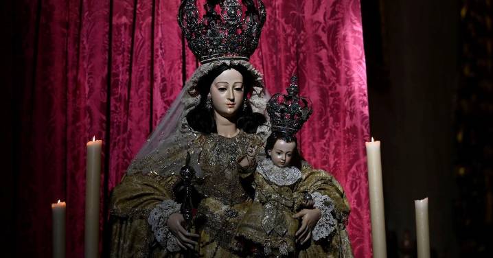 La Virgen del Socorro regresa al culto tras su restauración, en imágenes