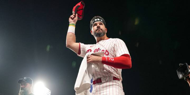 Kyle Schwarber reaches 50 homers, wonders what's next