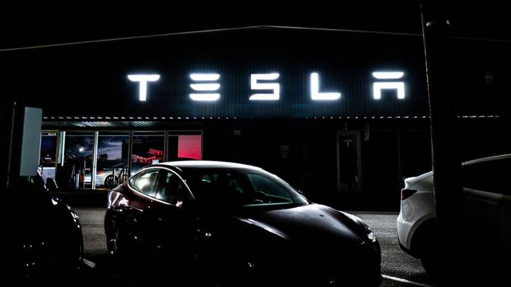 Goldman raises price target on Tesla but still sees stock declining