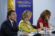 El Gobierno no suelta de la mano al fiscal general pese a sentarse en el banquillo: "Toda la confianza"