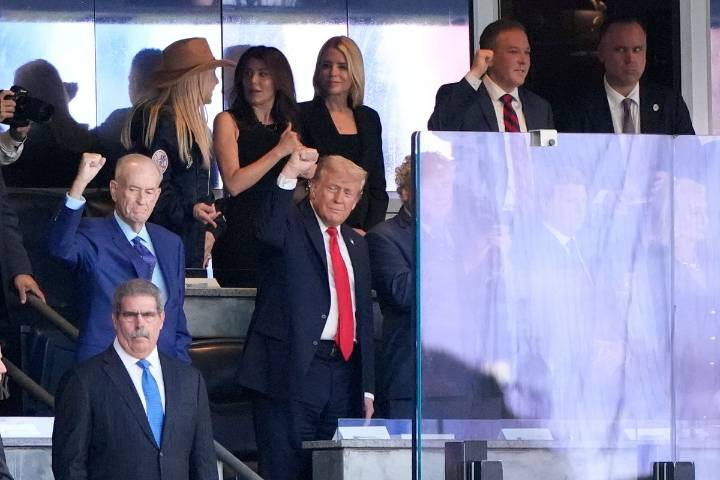 Abucheos y aplausos a Trump al conmemorar atentados del 11