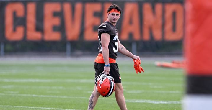 Browns bring back a preseason favorite