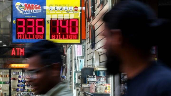Powerball jackpot grows to $1.7 billion, third largest in US lottery history