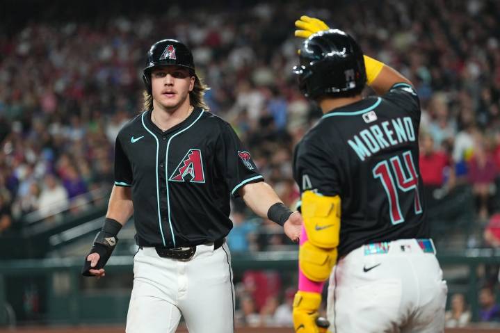 Deadspin | Diamondbacks rally in the sixth to topple behemoth Phillies