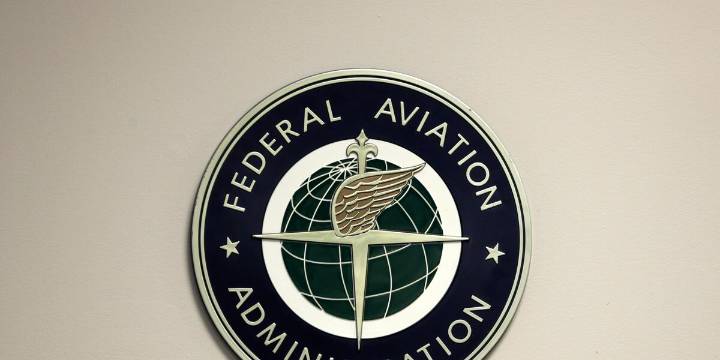 Cessna airplane crashes near Battle Ground airport, FAA officials say