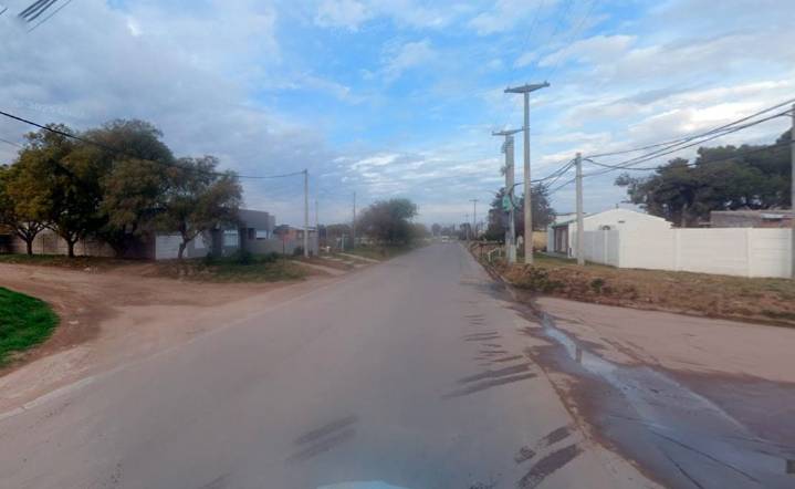 Fatal accidente en Altos del Pinar: murió un motociclista tras chocar con un camión recolector