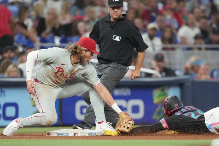 Deadspin | Phillies reinstate power hitter Alec Bohm from IL