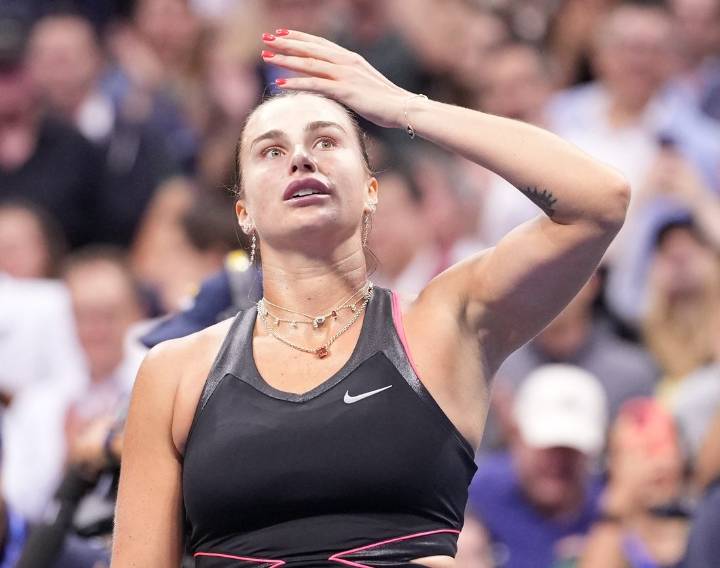 Deadspin | Amanda Anisimova ousts Naomi Osaka to reach first U.S. Open final