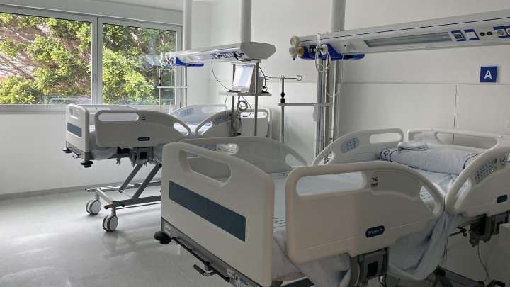 Una paciente psiquiátrica se suicida en un box de urgencias del Hospital de Terrassa tras dos días de espera