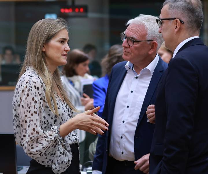 La UE pacta una “declaración de intenciones” con un recorte de las emisiones de entre un 66,3 y un 72,5% para 2035
