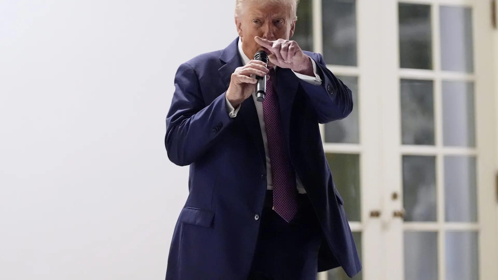 Trump critica la multa multimillonaria de Bruselas contra Google y amenaza con represalias