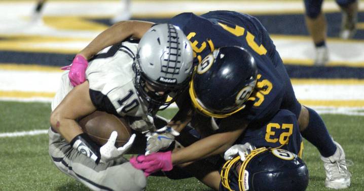 Sterling continues momentum, dispatches Galesburg