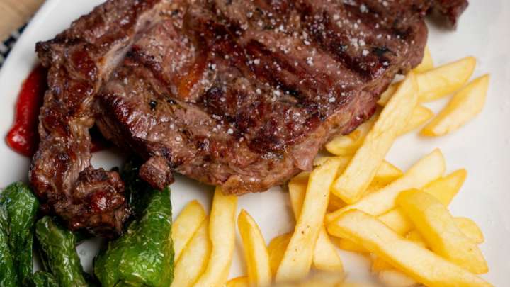 El restaurante de navarra con más de 50 años de historia que conquista a los camioneros y siempre paran