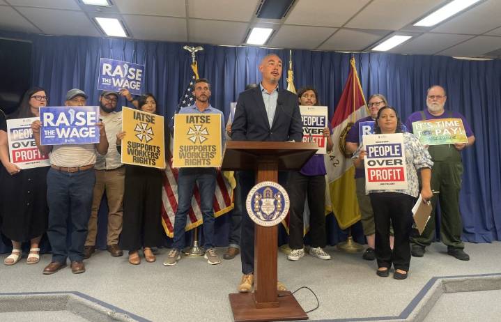 Union leaders, workers, business owners rally for $25 hospitality minimum wage