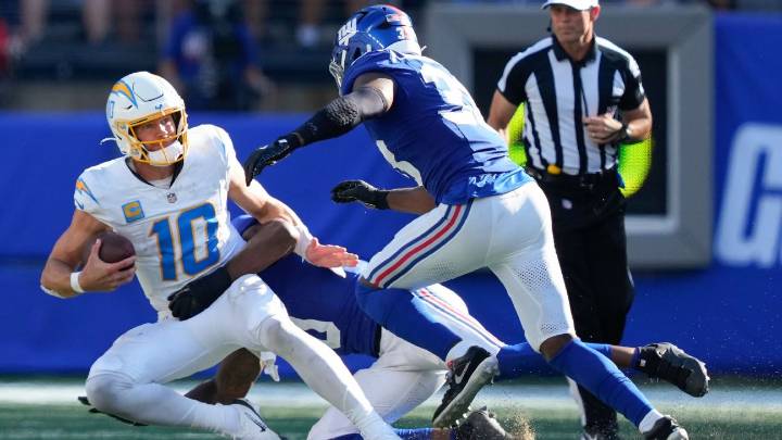 Chargers' Harbaugh: Hits Herbert taken 'very concerning'