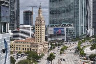 En Miami. Torre de la Libertad: el icónico monumento en honor a los inmigrantes cubanos que costó US$65 millones