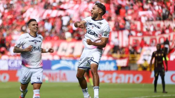 América no pudo con la Fortaleza de los Amix en Bogotá