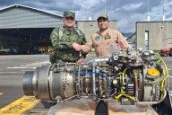 Colombia ahorra más de un millón de dólares con reparación local de motor aeronáutico militar