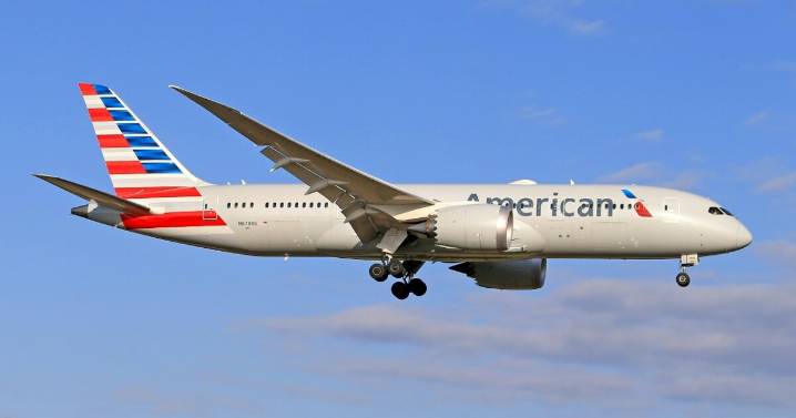 Aerolíneas suspenden a empleados que se burlaron de la muerte de Charlie Kirk