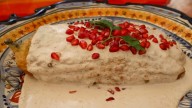 Restauranteros en Puebla logran meta de chile en nogada; extenderán temporada