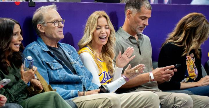 The Lakers apparently laughed off outrageous demands from Kawhi Leonard during 2019 free agency