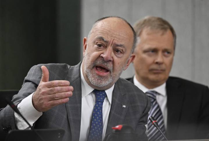 Doctors: Arbitration would cost additional $1.8B, says Dubé