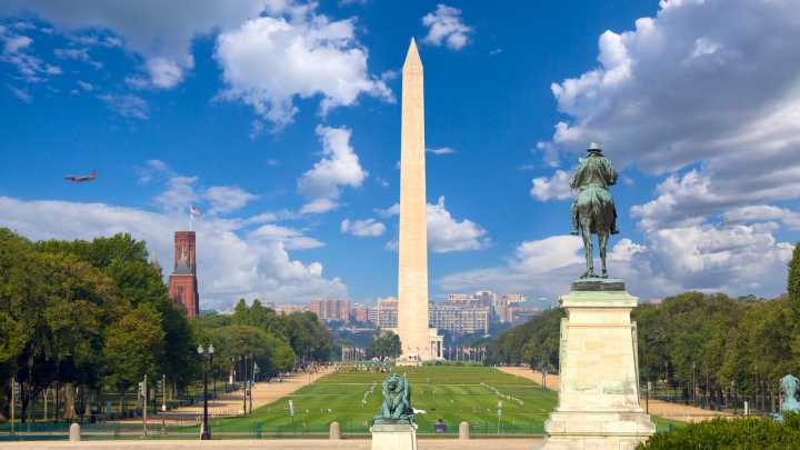 Washington Monument Employee Flags Disparaging Material To U.S. Government But Visitors Aren't Ready To Rewrite History