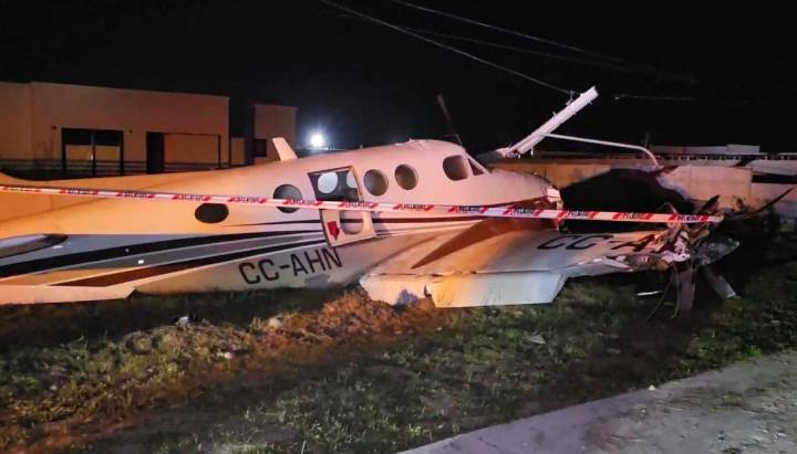 Avioneta aterrizó de emergencia en condominio de la región de O'Higgins: cuatro lesionados