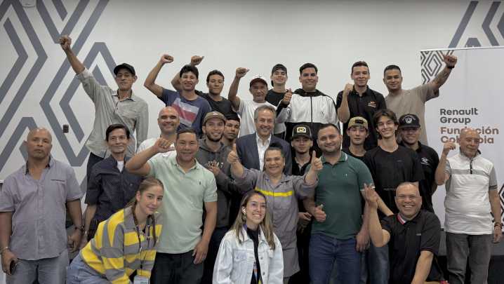 Fundación Renault impulsa educación con 23 nuevas becas técnicas a nivel nacional