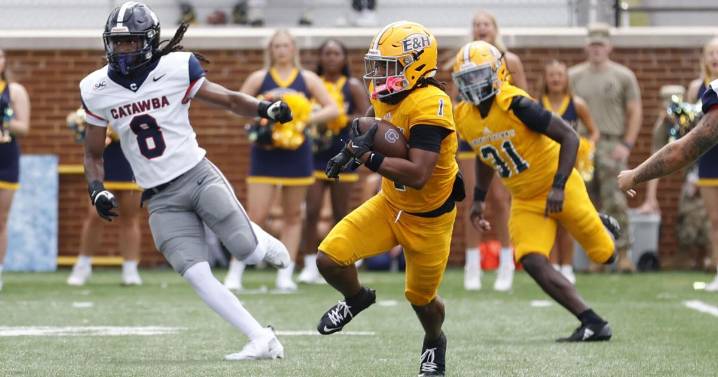 COLLEGE FOOTBALL: Cam Peoples provides the energy as Emory & Henry rolls to SAC win