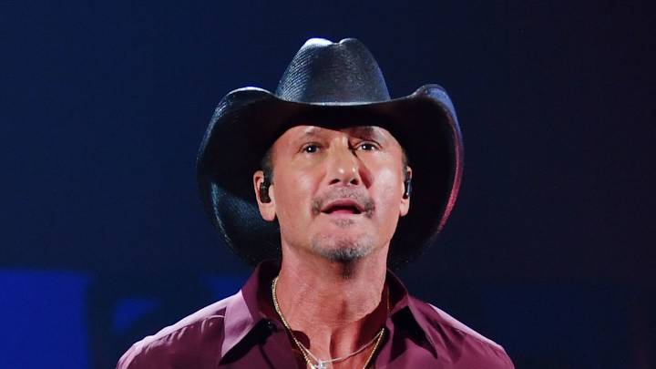 Tim McGraw shares rare photograph with brothers with heartbreaking family statement