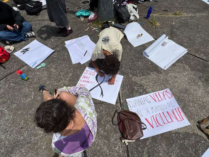 Entregan a familiares cuerpo de estudiante asesinado en CCH Sur
