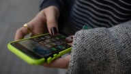 Robó un móvil y lleva 20 años en prisión: la condena mínima se convirtió en una cadena perpetua
