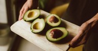 Cómo guardar el aguacate en el refrigerador para que no se ponga negro