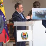 Caracas denuncia que un destructor de EE.UU....