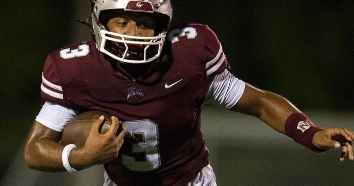 Prep football: GW thumps Hurricane, 45
