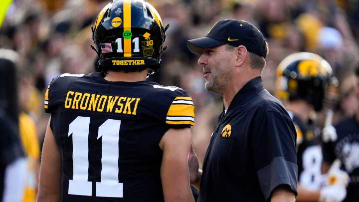 Video: Iowa OC Tim Lester on Mark Gronowski, Hank Brown and more