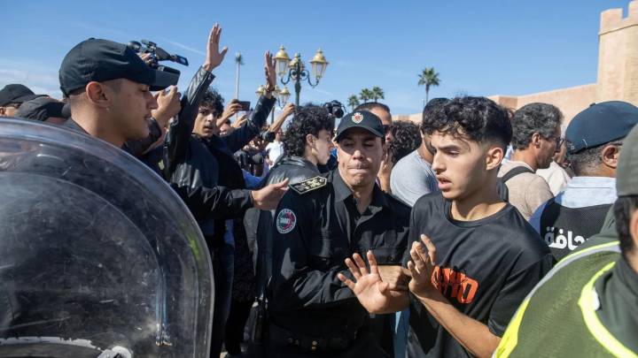 ¿Qué está pasando en Marruecos? Los motivos que han llevado a la generación Z a tomar las calles y desafiar al régimen