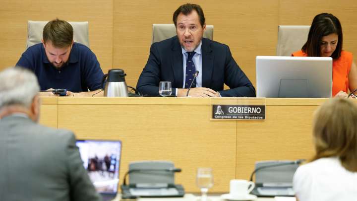 Puente anticipa dous anos máis de incidencias ferroviarias ao confluír trens a estrear cos obsoletos