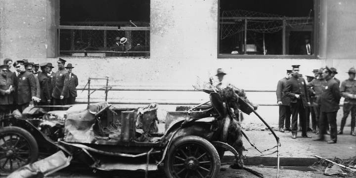 El caso del coche bomba que explotó en Wall Street, mató a más de treinta personas y el misterio de los autores del atentado