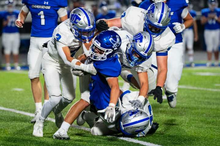 Must-see photos from Week 2 of high school football 2025 in Michigan