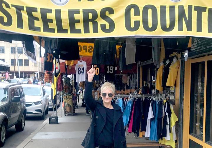 Pittsburgh remembers Jill Sobule with the band that backed her at local shows