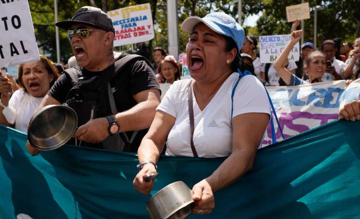 Académicos en la mira: riesgos que enfrenta un docente universitario en Venezuela