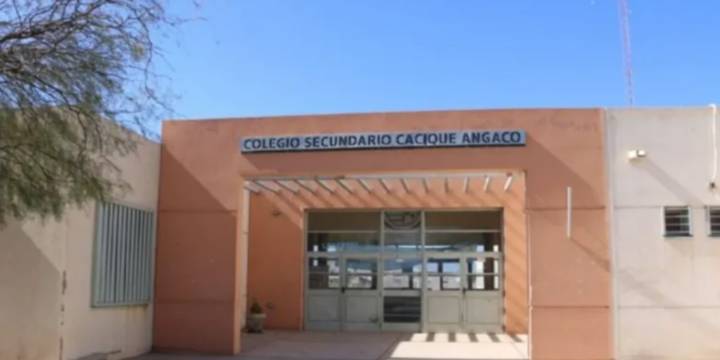 Sin forzar ningún ingreso, robaron más de 600 mil pesos de una escuela de San Juan