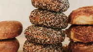 Haim praises Brick Street Bagels: ‘Bomb bagels’
