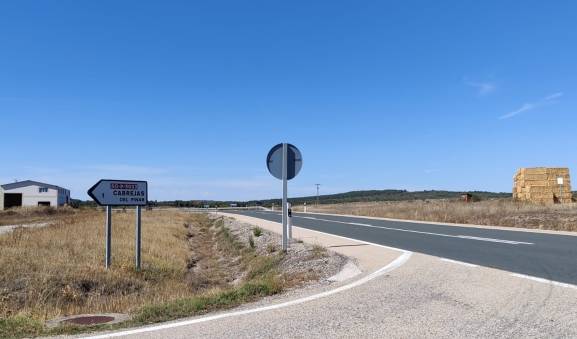 Un sobrecoste detectado por la Diputación vuelve a frenar la obra en el acceso a Cabrejas del Pinar